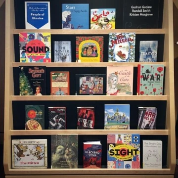  WOW book display titled: People of Ukraine.